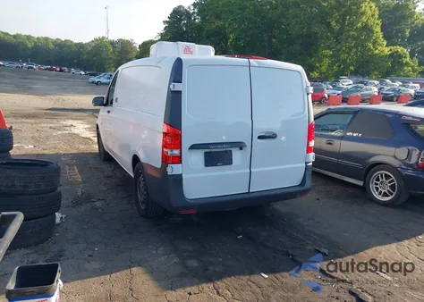 2017 Mercedes-Benz Metris из США, поврежденный, VIN WD3PG2EA2H3222972